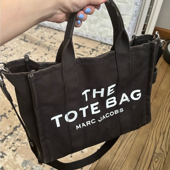 Marc Jacobs Handbags - Marc Jacob the tote bag